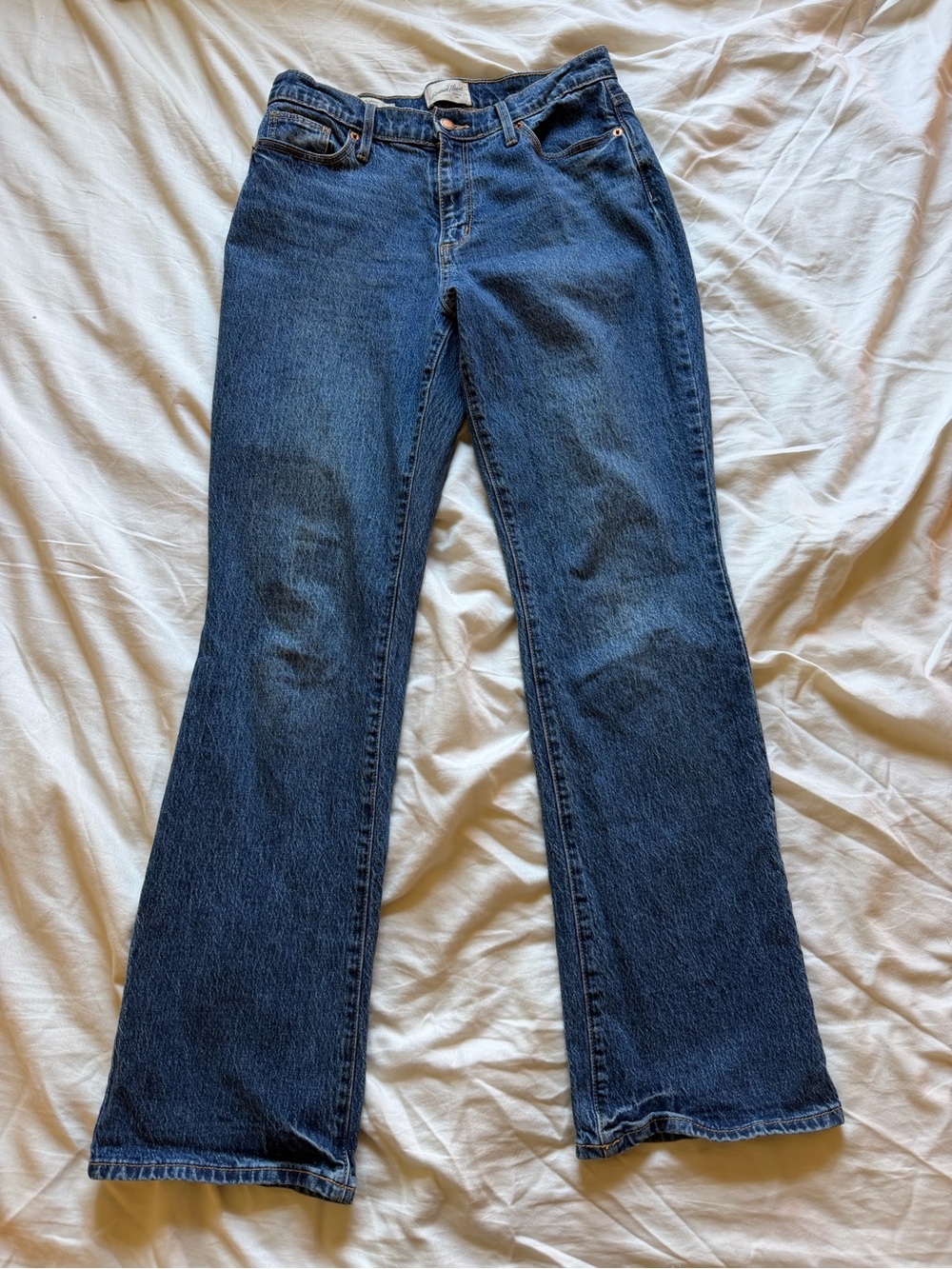 Universal Thread Vintage Bootcut Jeans Size 6 / 28R Medium Wash Flare Denim
